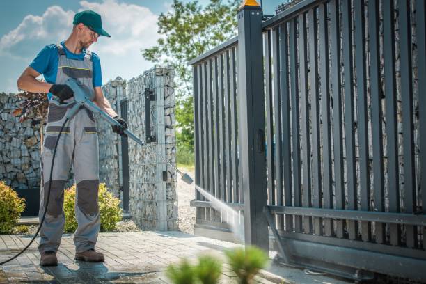 Best Gutter Cleaning  in Redway, CA