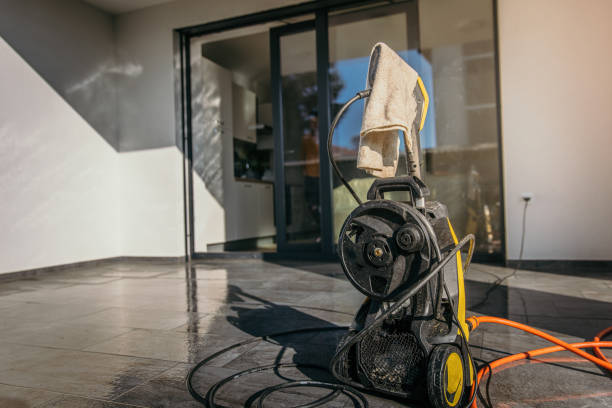 Best Pool Deck Cleaning  in Redway, CA